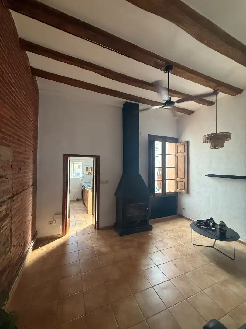 Casa aparellada amb jardí en venda a Doctor Agusti Simon 3
