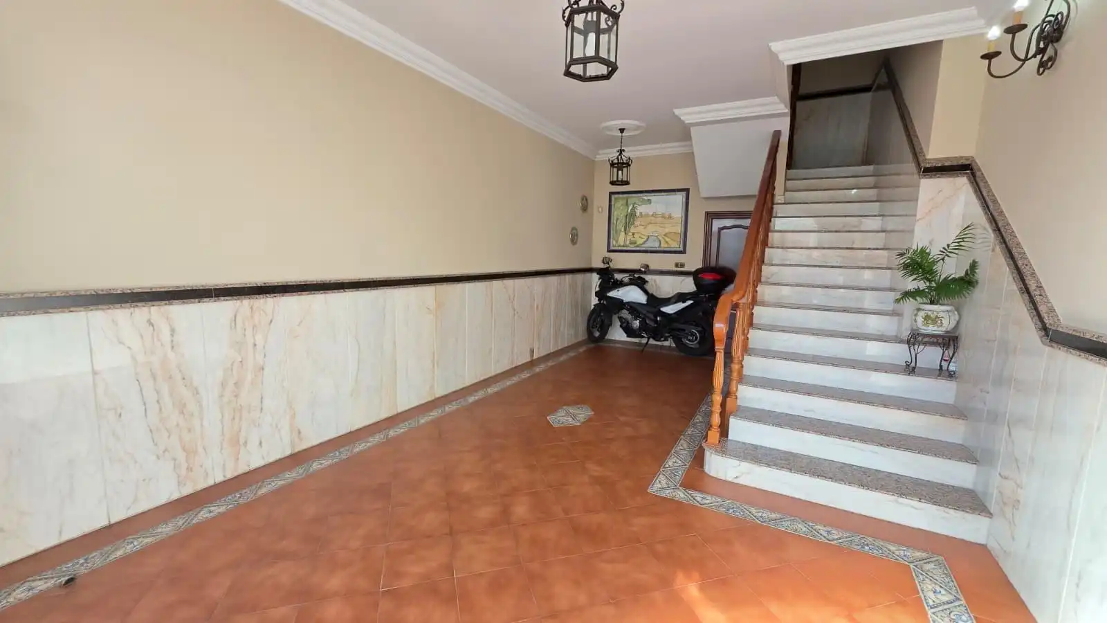 Adossat amb terrassa en venda a La Paz, imagen 15