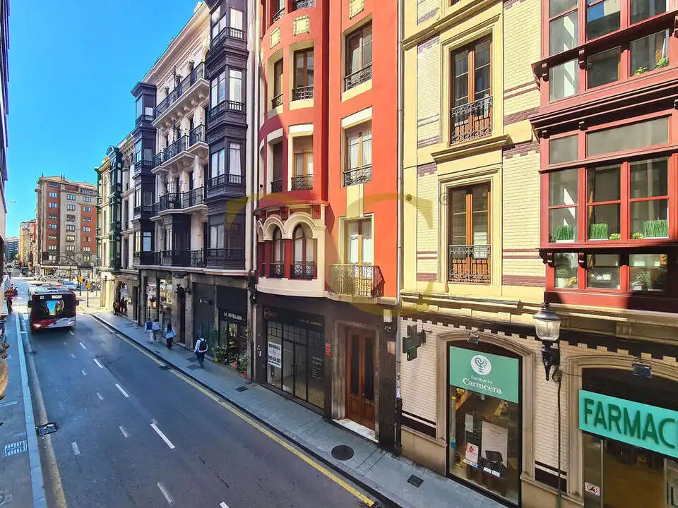 Vista exterior de Piso en venta en Gijón  con Calefacción, Terraza y Balcón