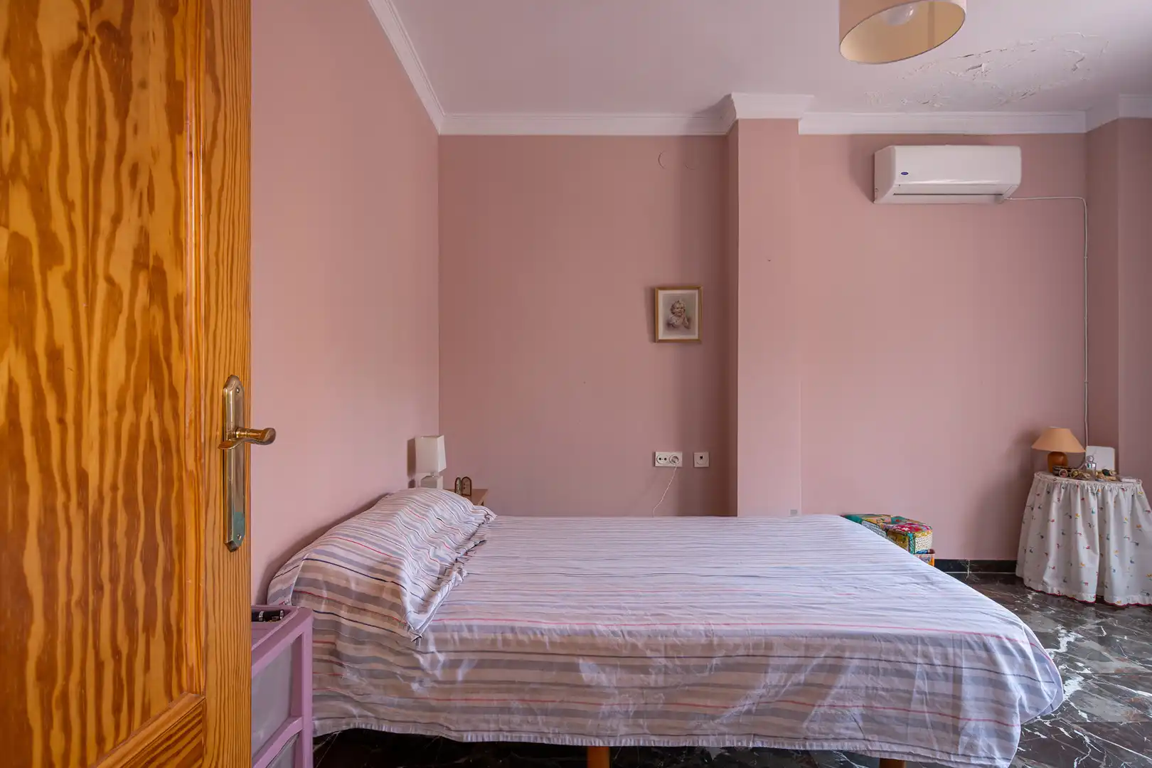 Dormitori de Casa adosada en venda en Huétor Vega amb Aire condicionat, Jardí privat i Terrassa