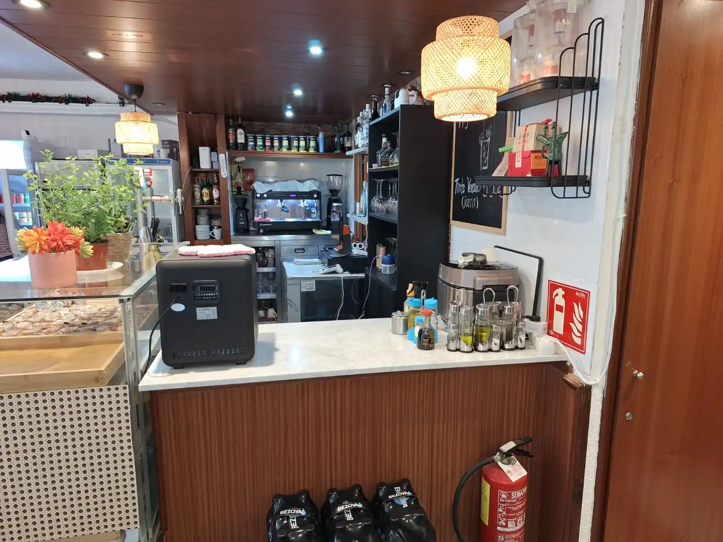 Business premises for transfer in Sants - Montjuïc, imagen 6