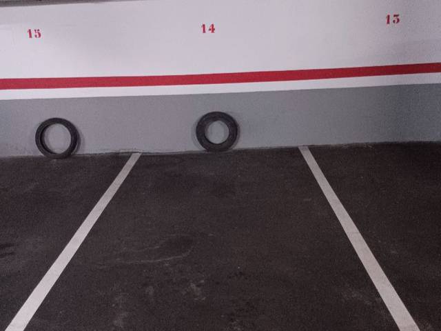 Garaje en Alquiler en Carrer de Carreras i Candi, 7 en Sants-Badal