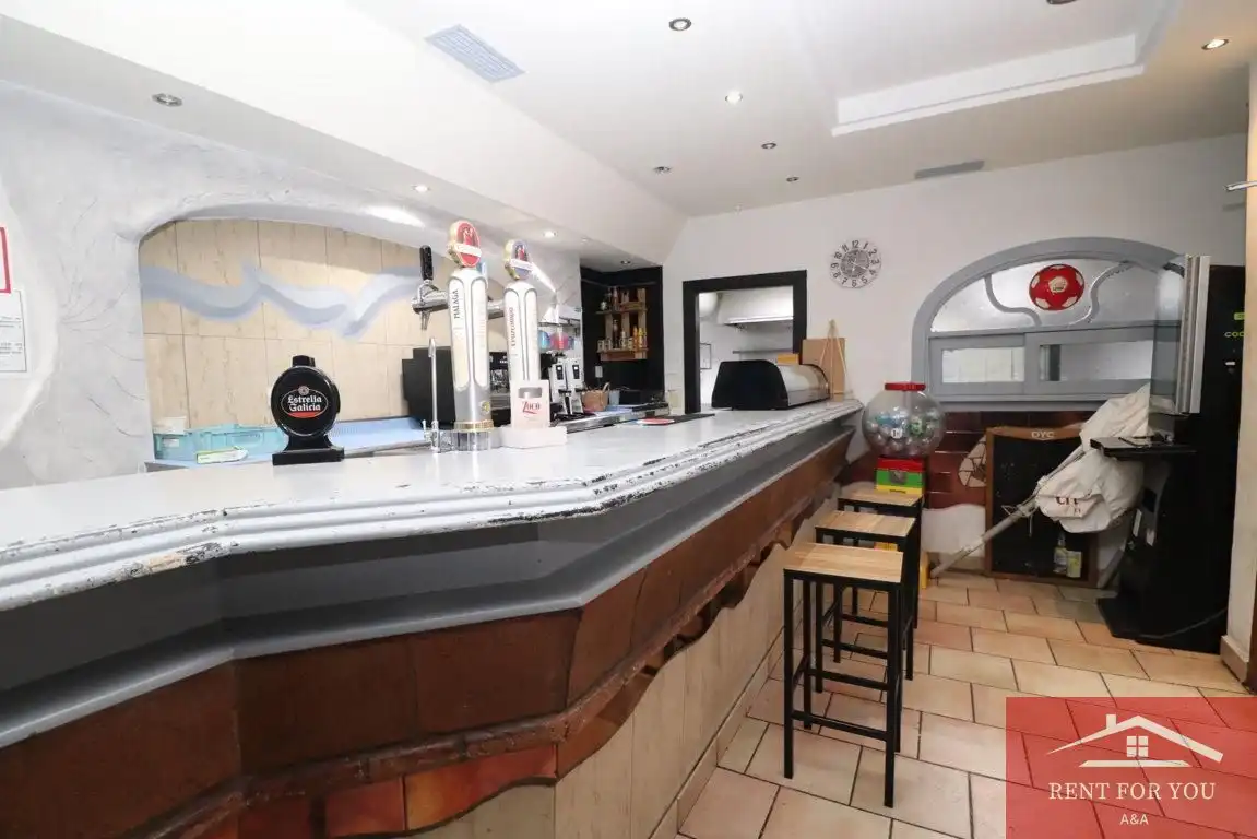 Local comercial en alquiler en Coín, imagen 2