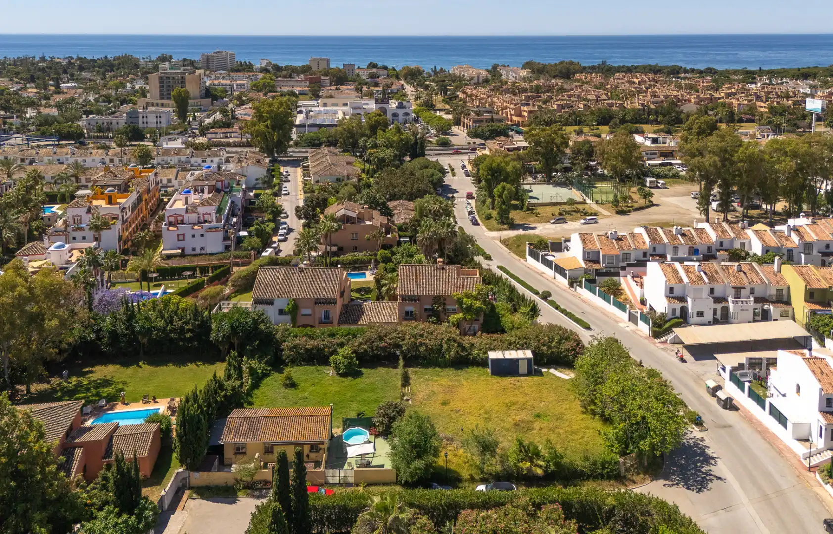 Vista exterior de Residencial en venda en Estepona