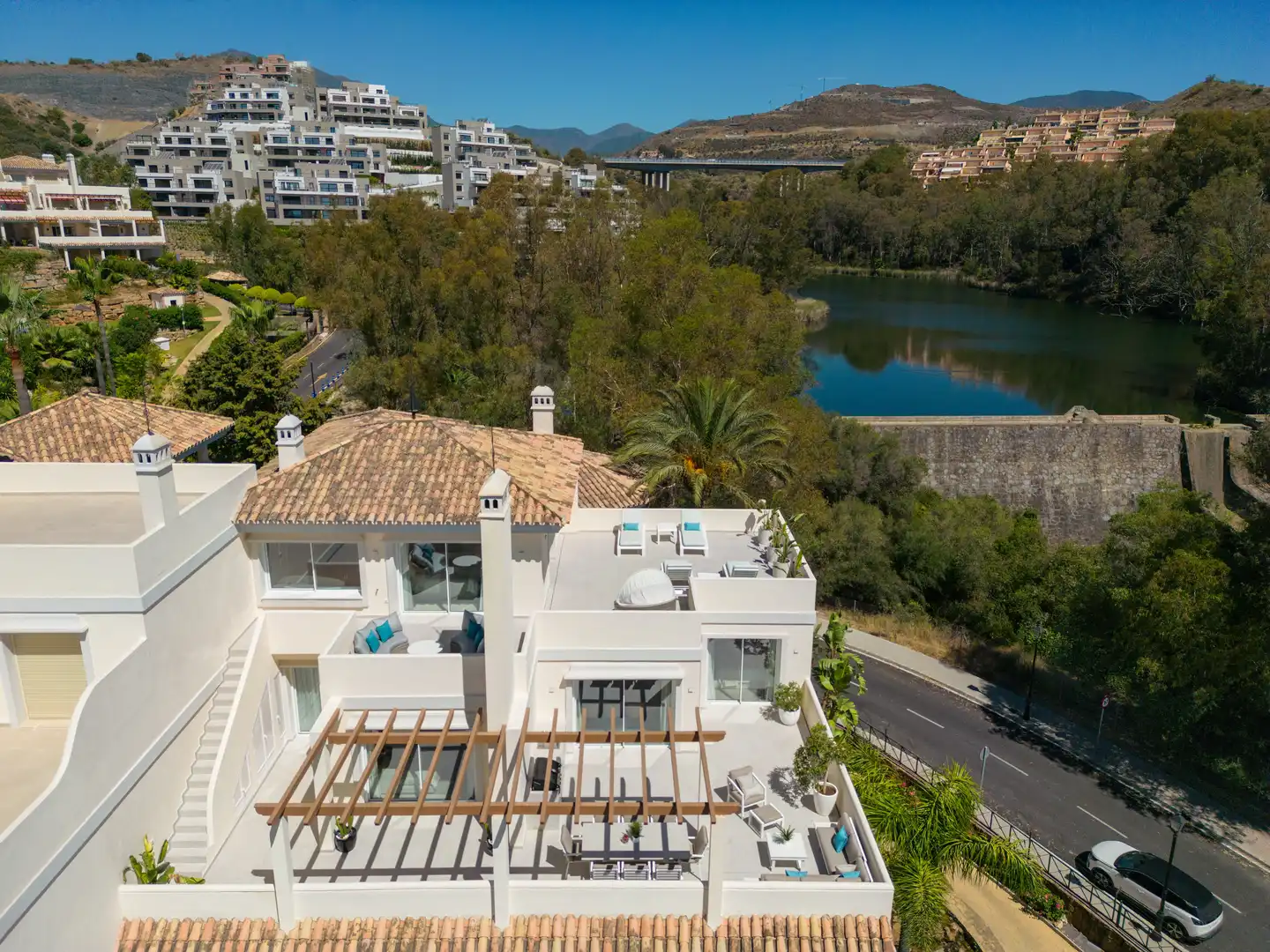 Penthouse with terrace for sale in Nueva Andalucía, imagen 4
