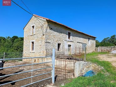 Casa rústica en venda a Santillana del Mar