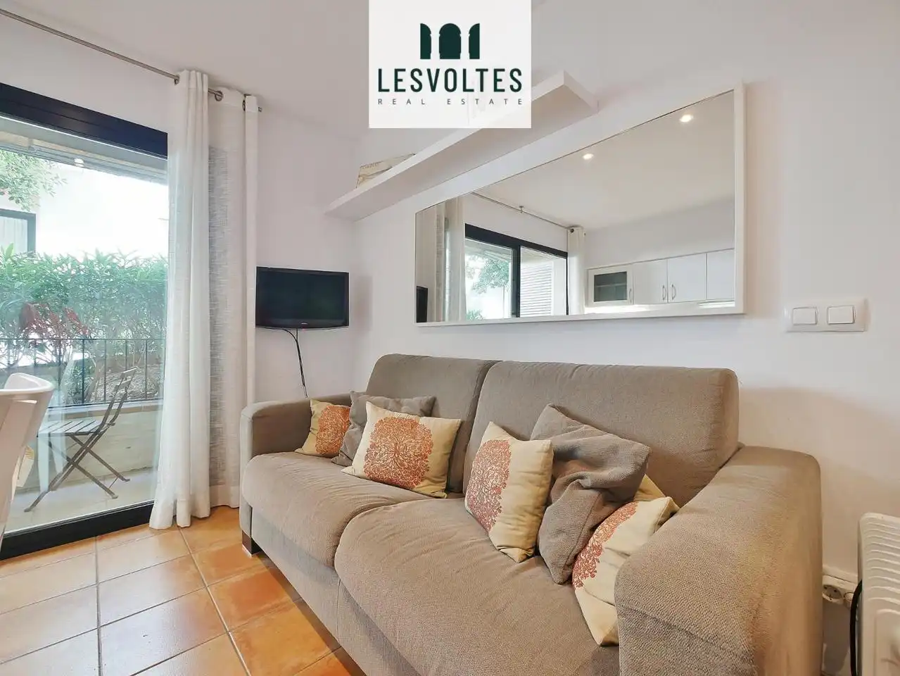Sala d'estar de Apartament de lloguer en Palafrugell amb Calefacció, Terrassa i Moblat