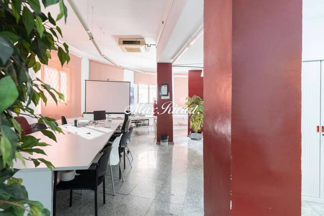 Local comercial en Venta en Sants-Badal