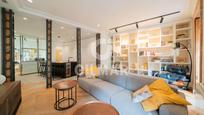 Living room of Flat for sale in  Madrid Capital  with Air Conditioner, Heating and Furnished