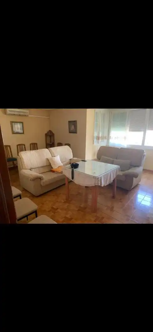 Sala de estar de Piso de alquiler en Jaén con Aire acondicionado, Calefacción y Amueblado