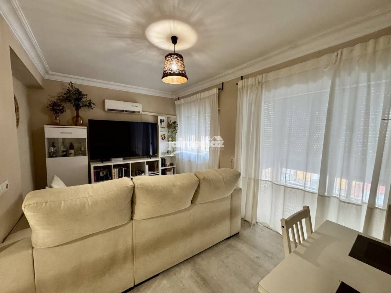 Living room of Flat for sale in  Sevilla Capital  with Air Conditioner and Terrace