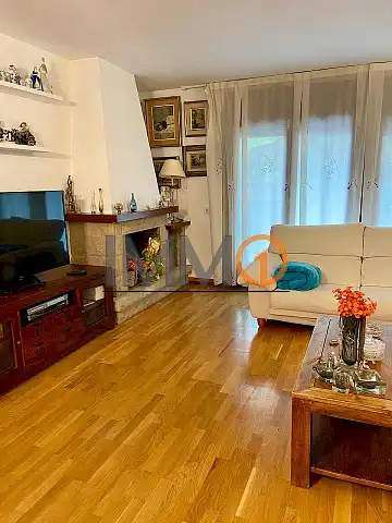 Casa aparellada en venda a Aixirivall, imagen 2