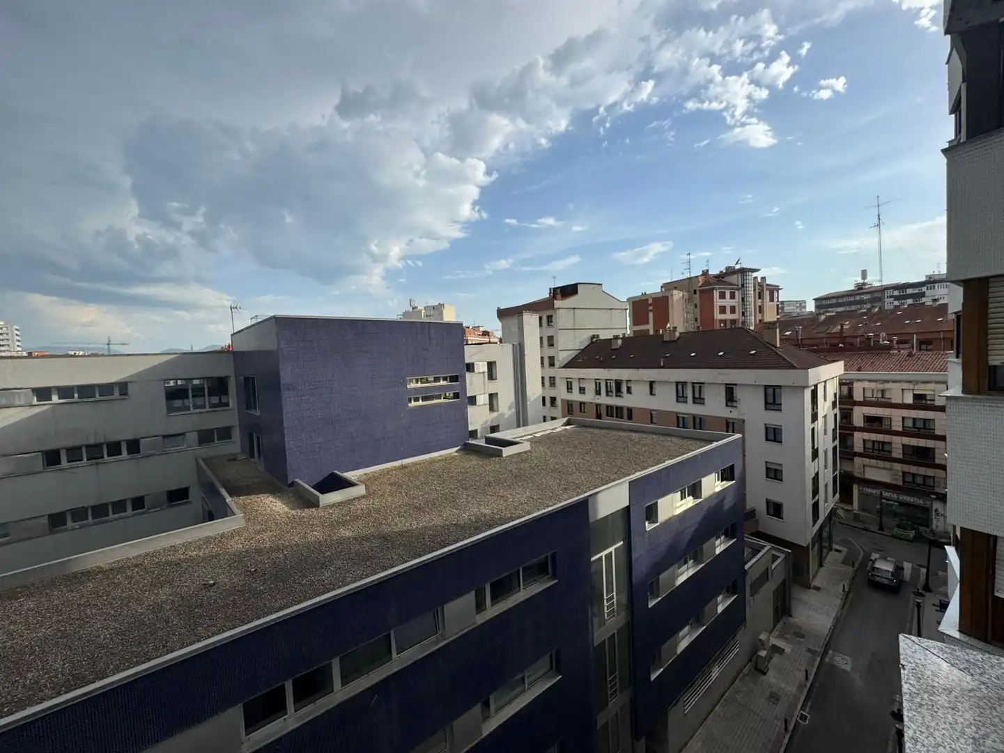 Vista exterior de Piso de alquiler en Gijón  con Calefacción, Parquet y Amueblado