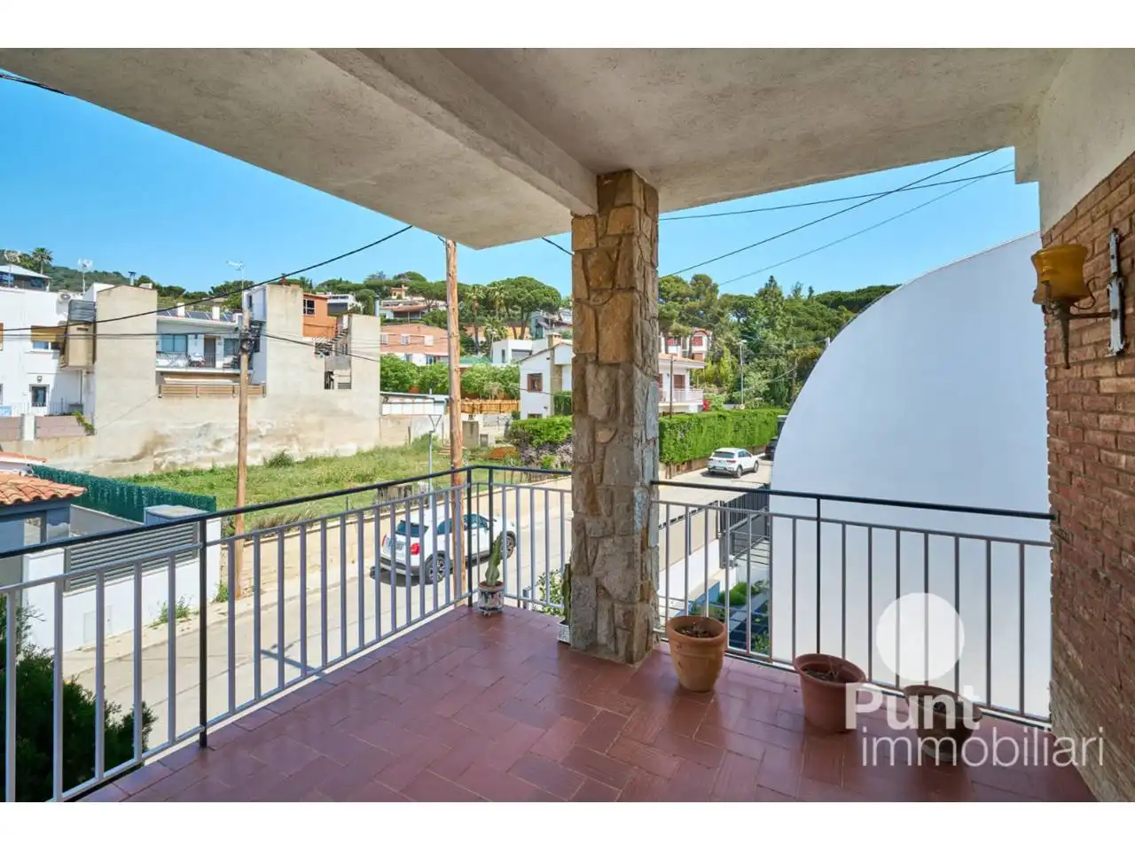 Vista exterior de Casa o xalet en venda en Premià de Dalt amb Piscina