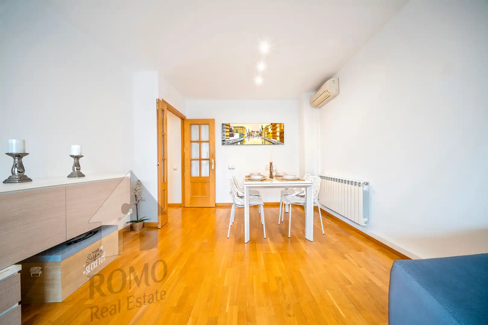 Vista exterior de Piso en venta en Santa Perpètua de Mogoda con Aire acondicionado, Calefacción y Parquet