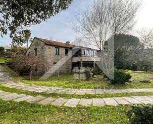 Vista exterior de Casa o xalet en venda en Soutomaior amb Calefacció, Jardí privat i Terrassa