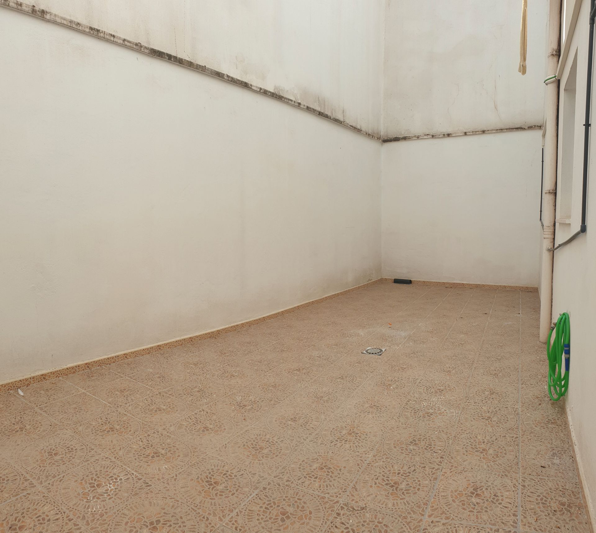 Flat to rent in  Sevilla Capital  with Air Conditioner, Heating and Terrace