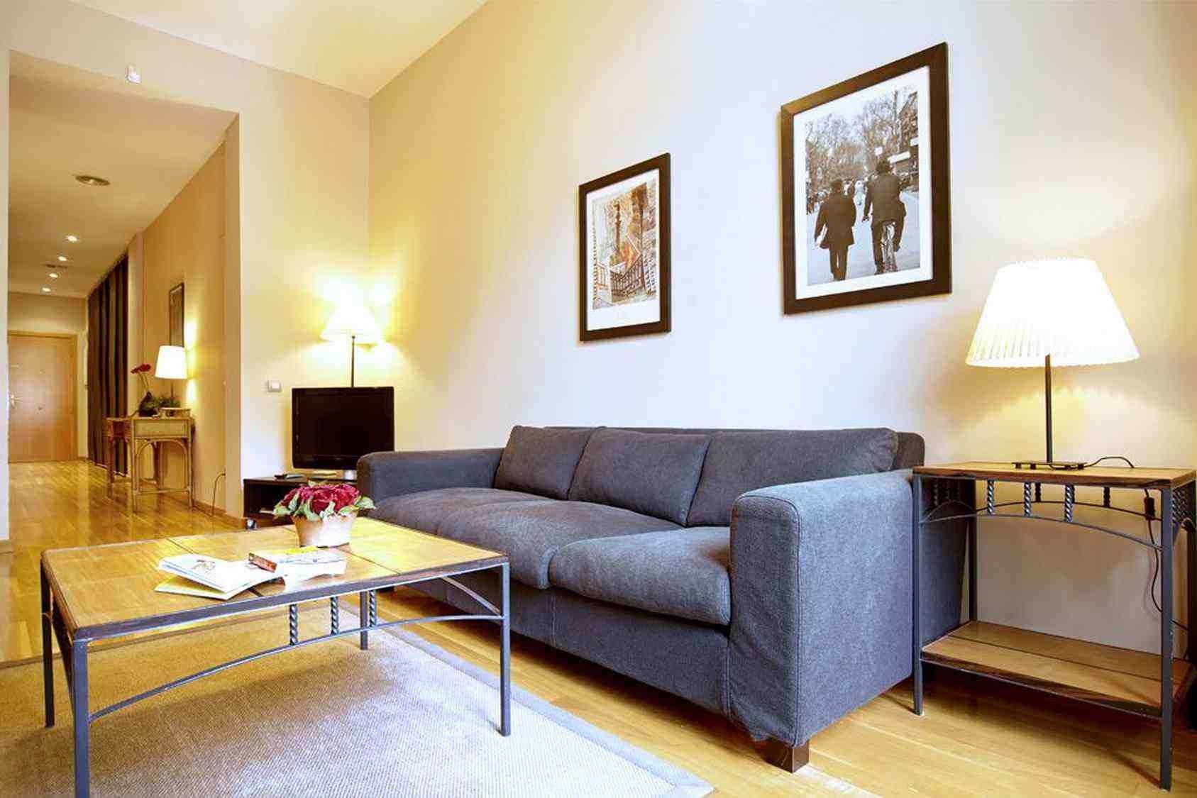 Living room of Flat to rent in Marbella  with Air Conditioner, Furnished and TV