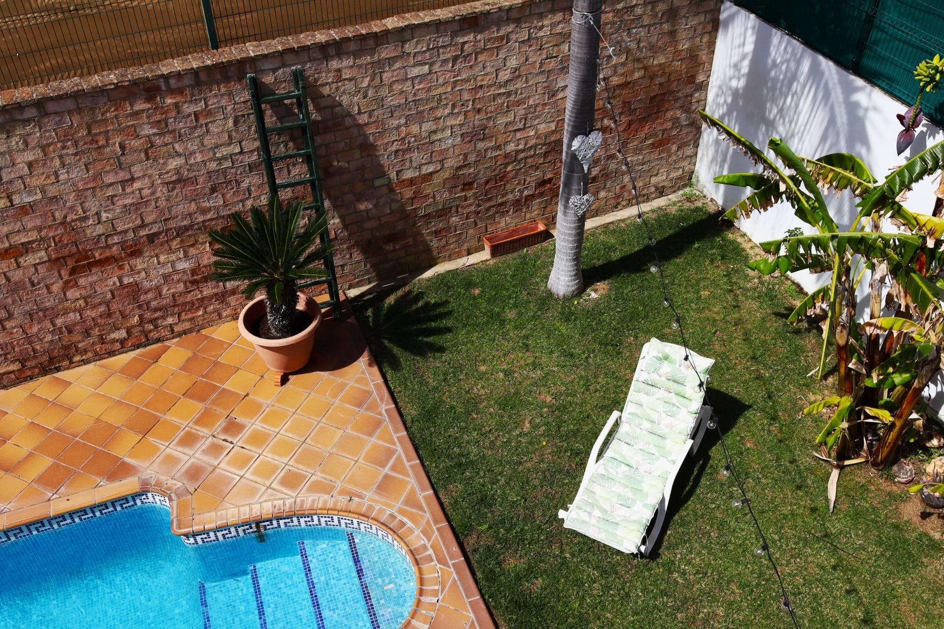 Swimming pool of House or chalet for sale in El Rompido  with Air Conditioner, Heating and Private garden