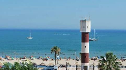 PARCELA URBANA A 60 M DE LA PLAYA DE LA BARROSA CON CASI 400 M CONSTRUIDOS.