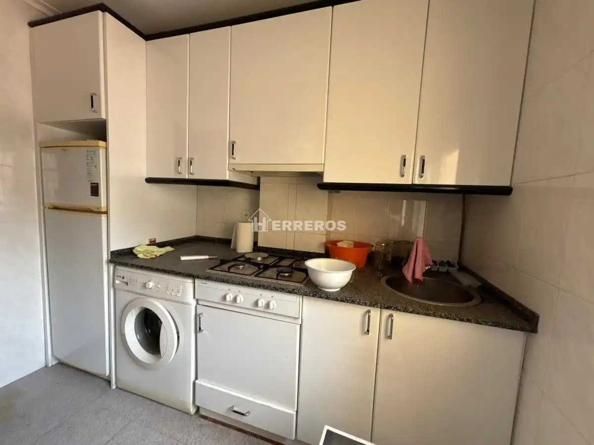 Küche von Wohnung zum Verkauf in  Logroño mit Heizung