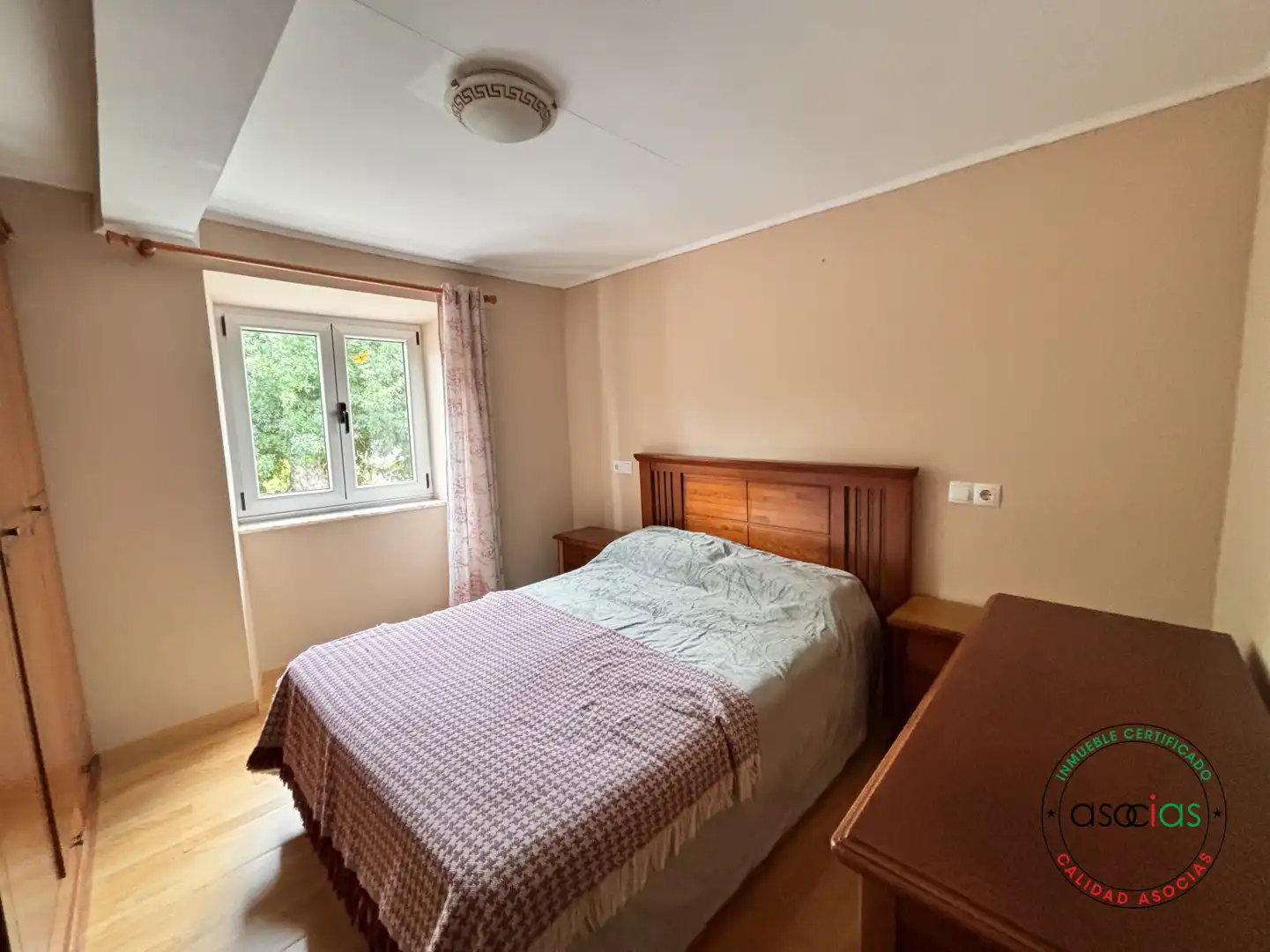 Schlafzimmer von Einfamilien-Reihenhaus zum Verkauf in Ribadeo mit Heizung und Abstellraum