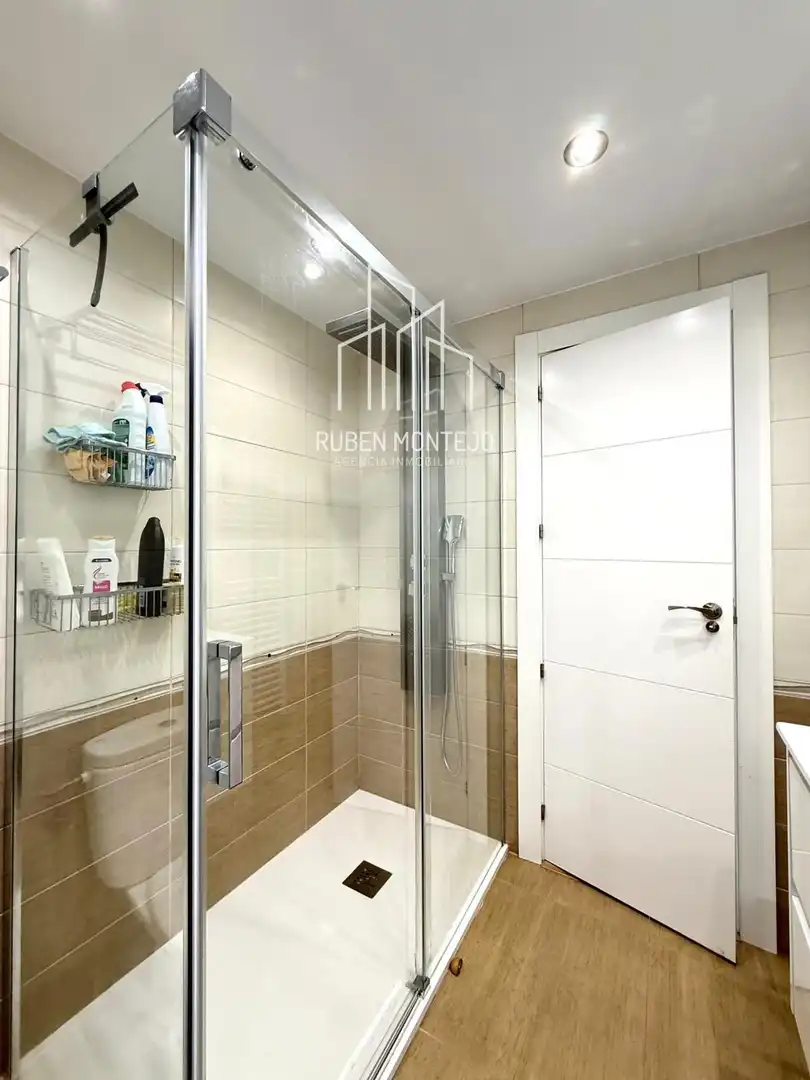Bathroom of Flat for rent in Terradillos  with Air Conditioner, Heating and Terrace