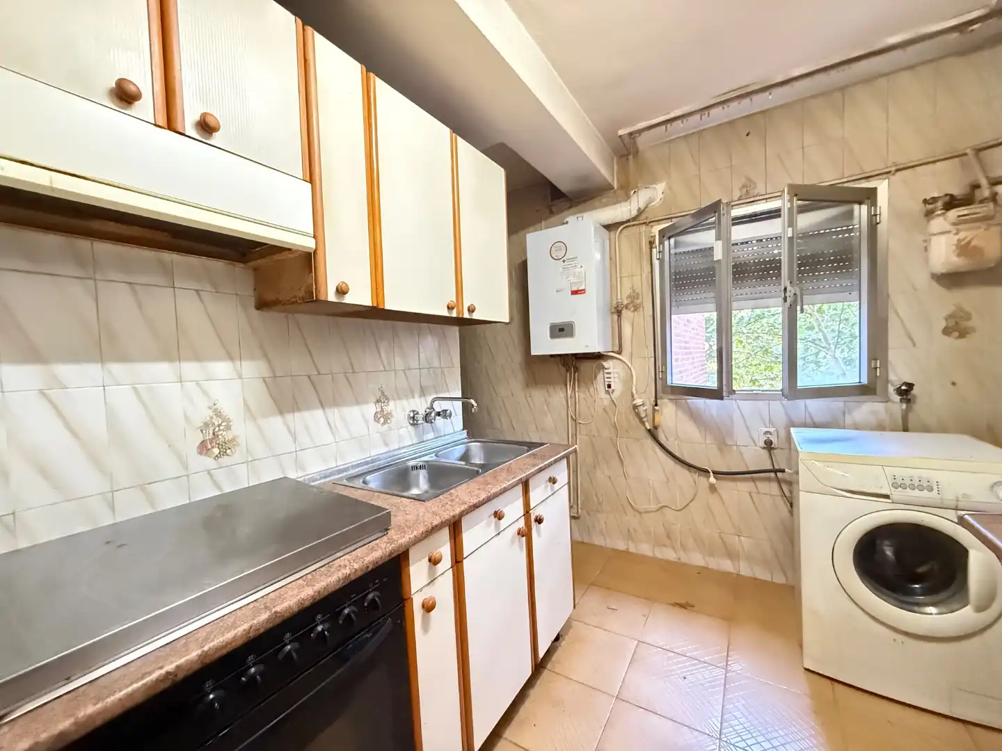Kitchen of Flat for sale in  Madrid Capital  with Air Conditioner and Terrace