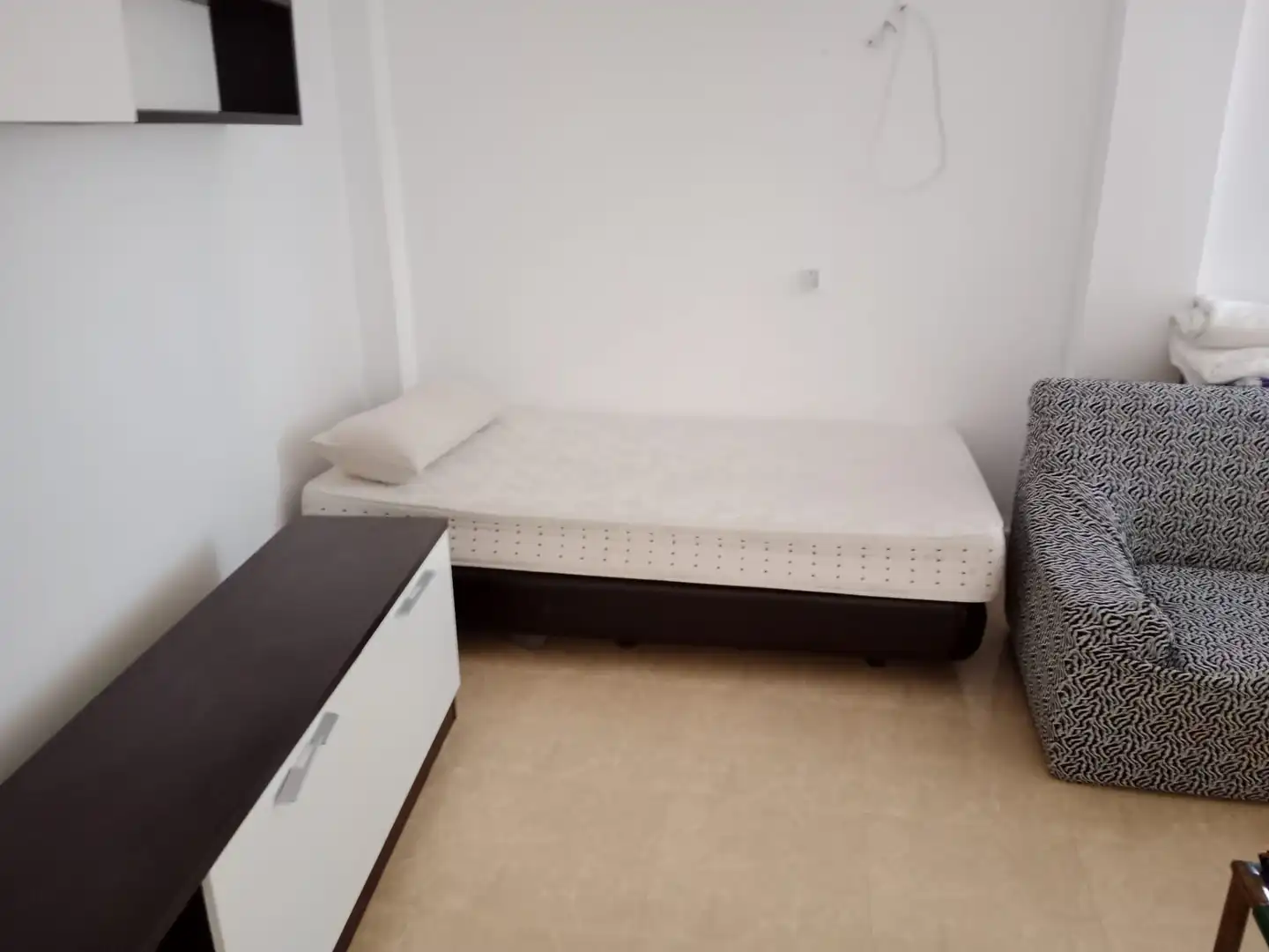 Habitación de Piso de alquiler en Villaseca de la Sagra con Calefacción, Terraza y Amueblado