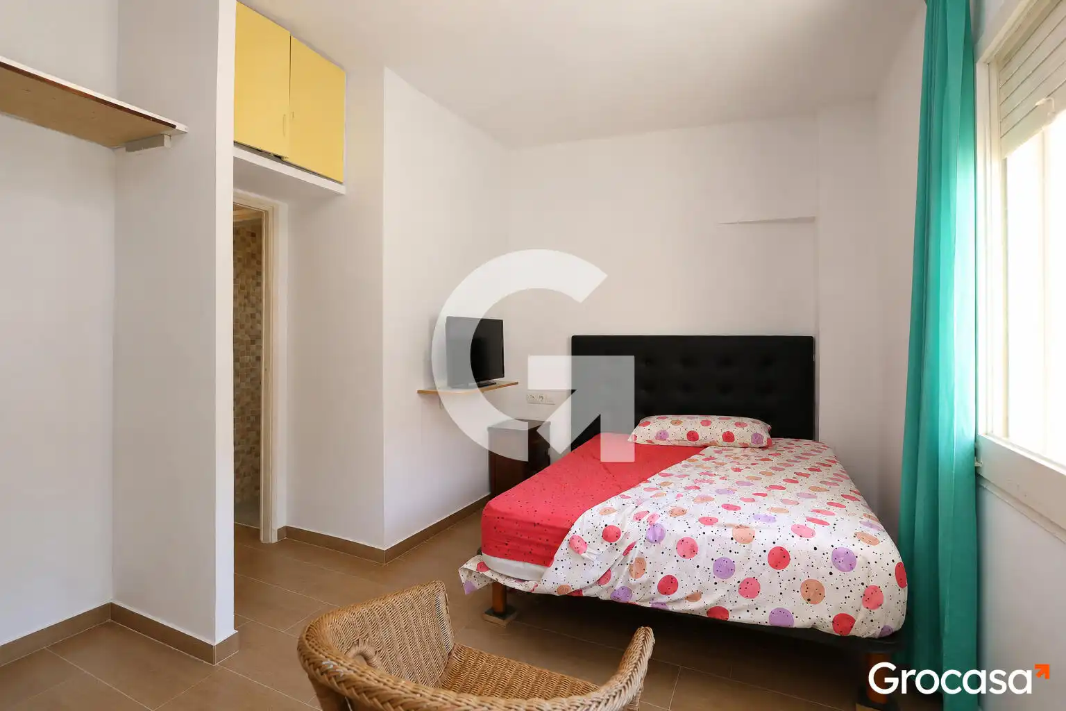 Schlafzimmer von Erdgeschoss zum Verkauf in Gavà mit Klimaanlage, Heizung und Ofen
