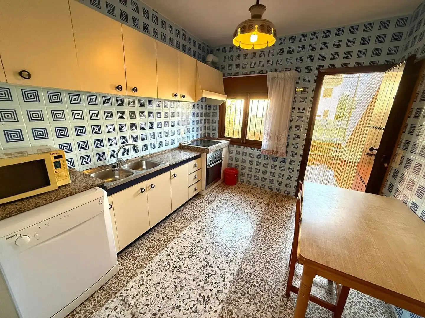 Küche von Einfamilien-Reihenhaus zum Verkauf in Pulpí mit Heizung, Terrasse und Abstellraum