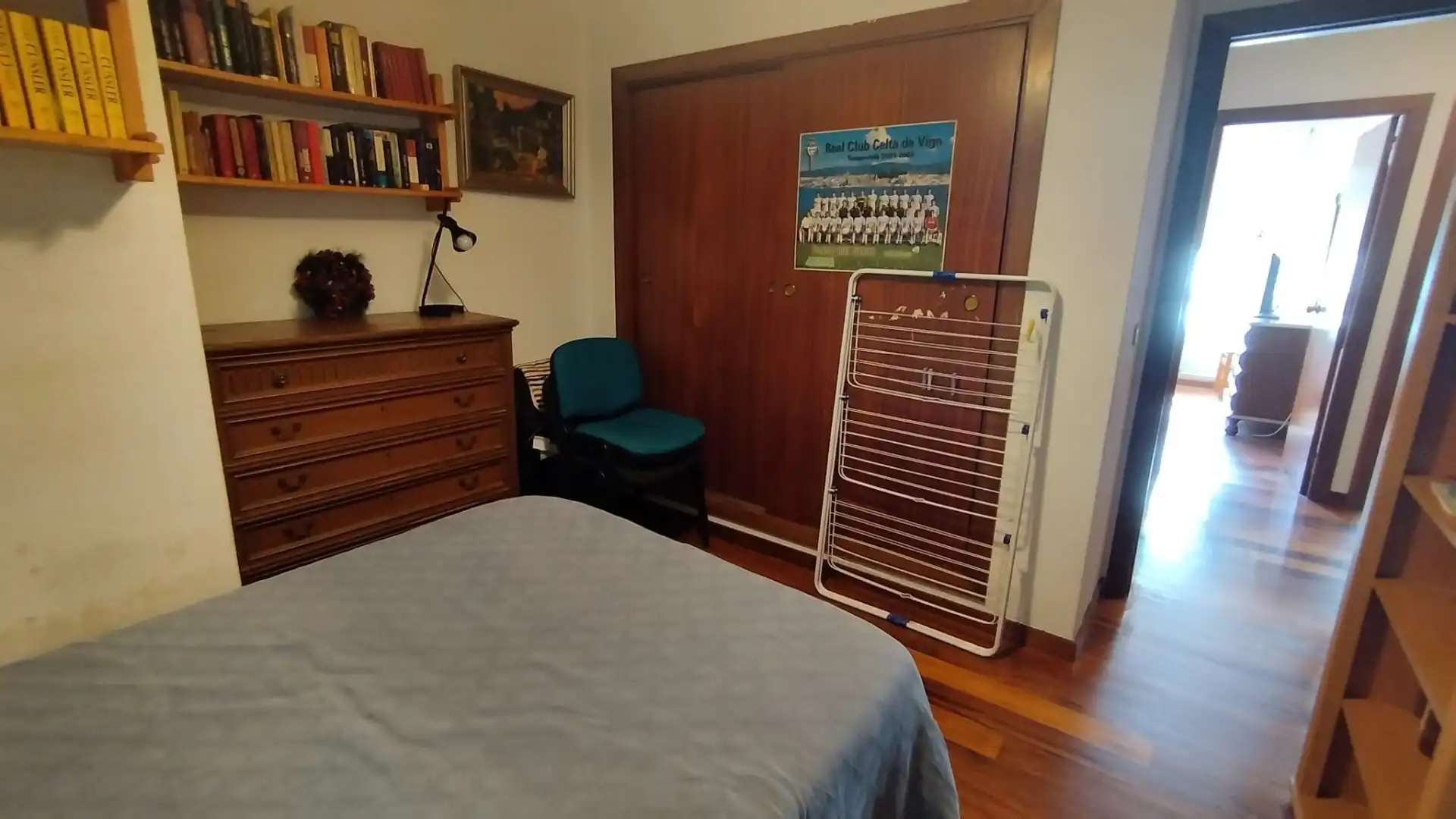 Dormitori de Apartament en venda en Baiona amb Calefacció i Moblat