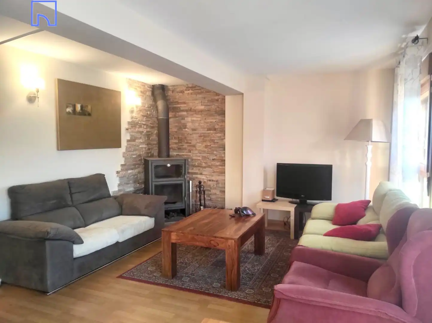 Wohnzimmer von Dachboden zum Verkauf in Añón de Moncayo mit Heizung, Parkett und Terrasse