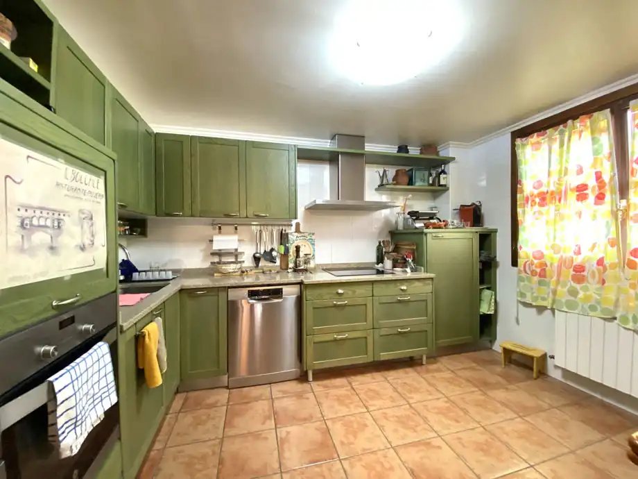 Cocina de Casa o chalet en venta en Barrundia con Calefacción y Jardín privado