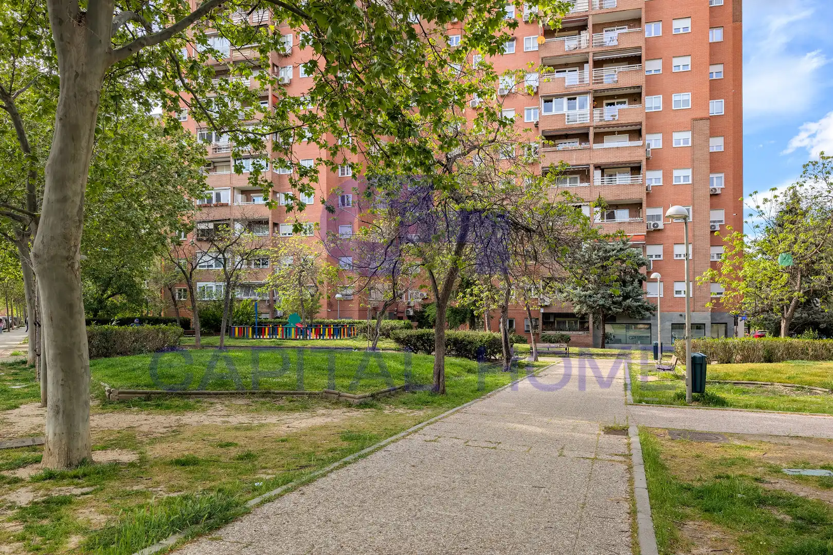 Vista exterior de Estudio en venta en Madrid con Parquet y Terraza