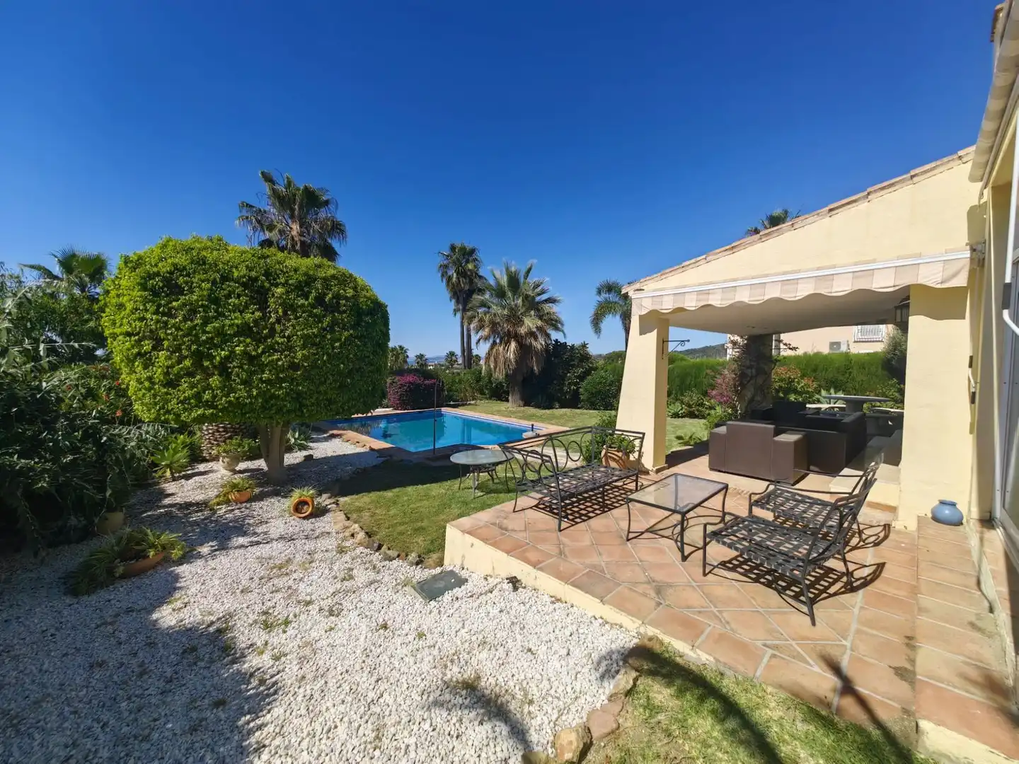 Jardí de Casa o xalet en venda en Estepona amb Aire condicionat, Jardí privat i Terrassa