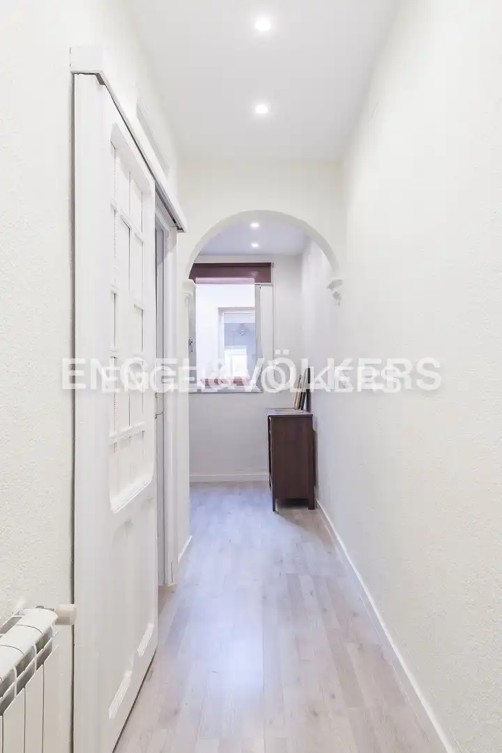 Attic for rent in Madrid  with Air Conditioner, Heating and Parquet flooring