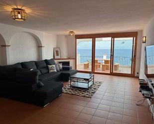 Living room of Apartment to share in El Campello  with Air Conditioner and Terrace