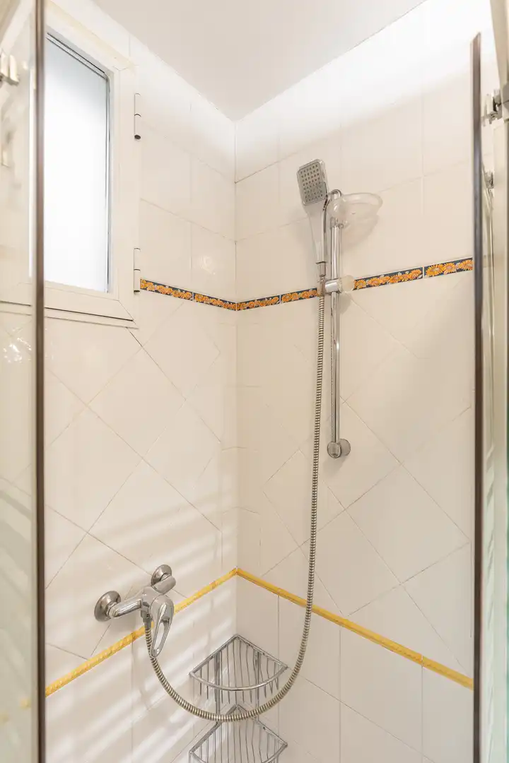Badezimmer von Wohnung zum Verkauf in Madrid mit Heizung