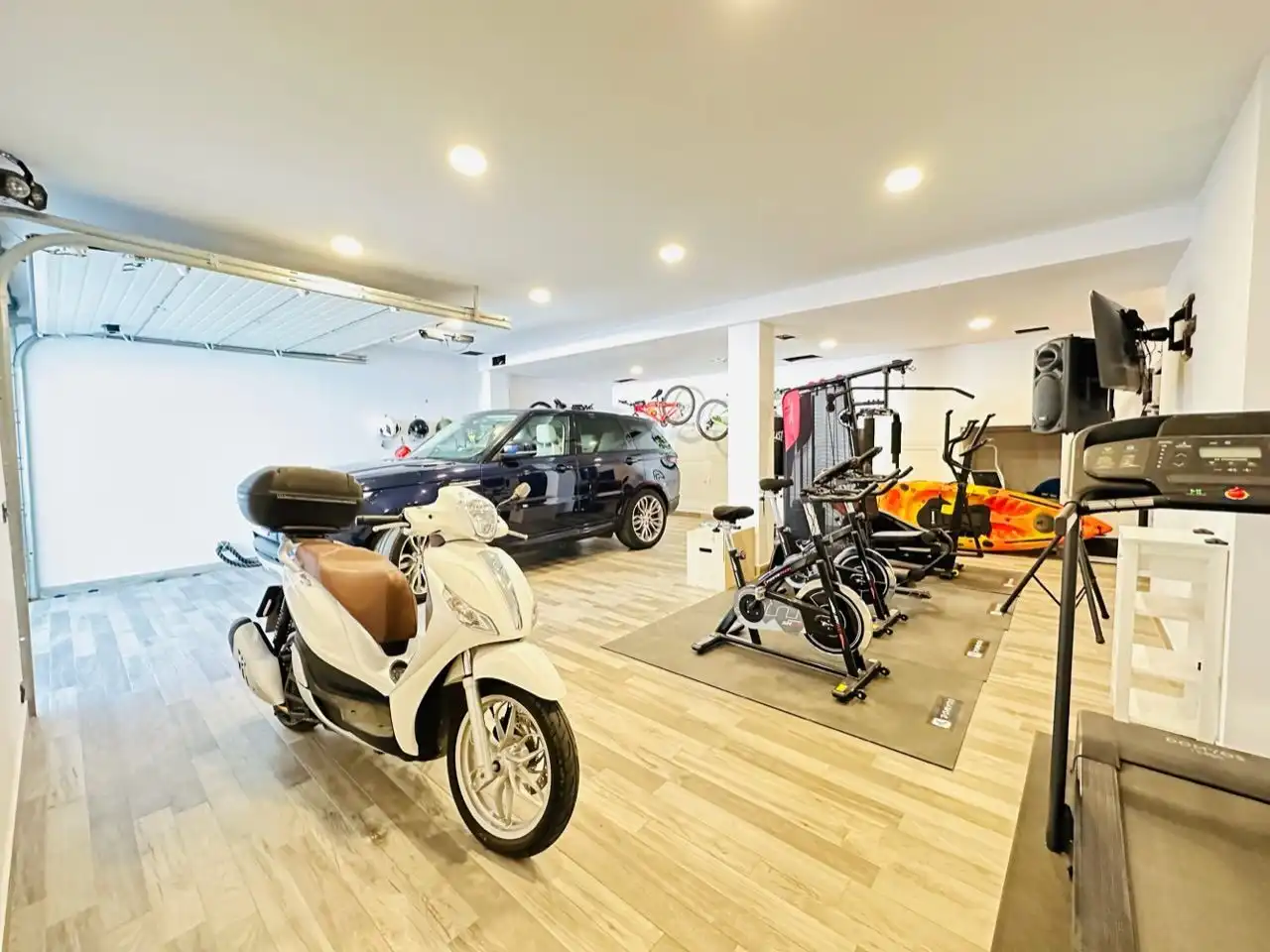 Parking de Casa o chalet en venta en Nerja con Aire acondicionado, Jardín privado y Trastero