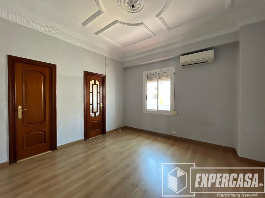 Sala d'estar de Pis de lloguer en  Valencia Capital amb Aire condicionat i Parquet