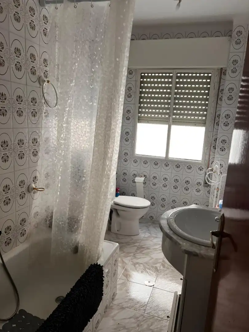Baño de Piso en venta en Puertollano con Aire acondicionado, Calefacción y Amueblado