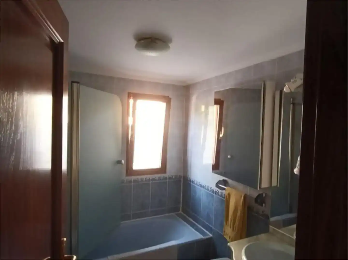 Bany de Pis en venda en Mojados amb Jardí privat, Traster i Piscina