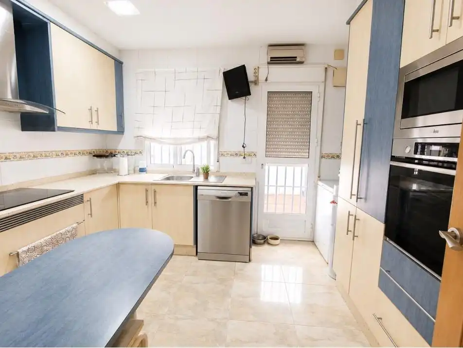Cuina de Casa o xalet en venda en Cartagena amb Aire condicionat, Calefacció i Terrassa