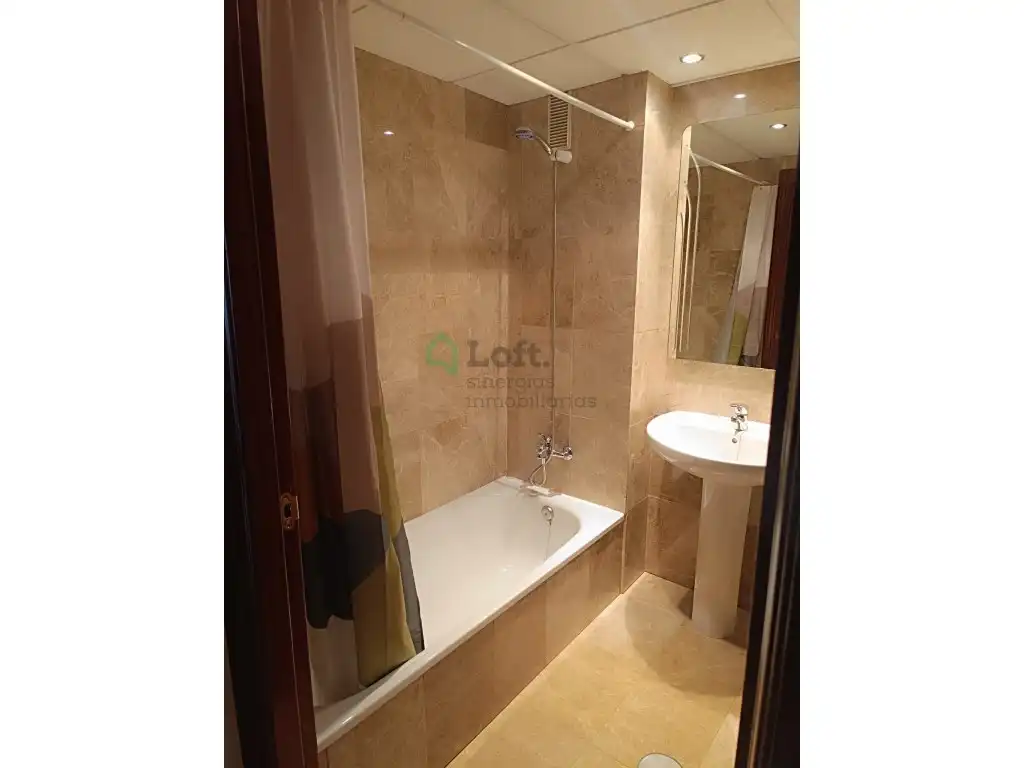 Bathroom of Duplexes for rent in Badajoz  with Air Conditioner, Heating and Terrace