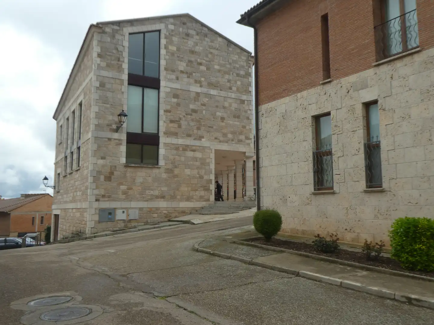 Vista exterior de Casa adosada en venda en Santa María del Campo amb Traster