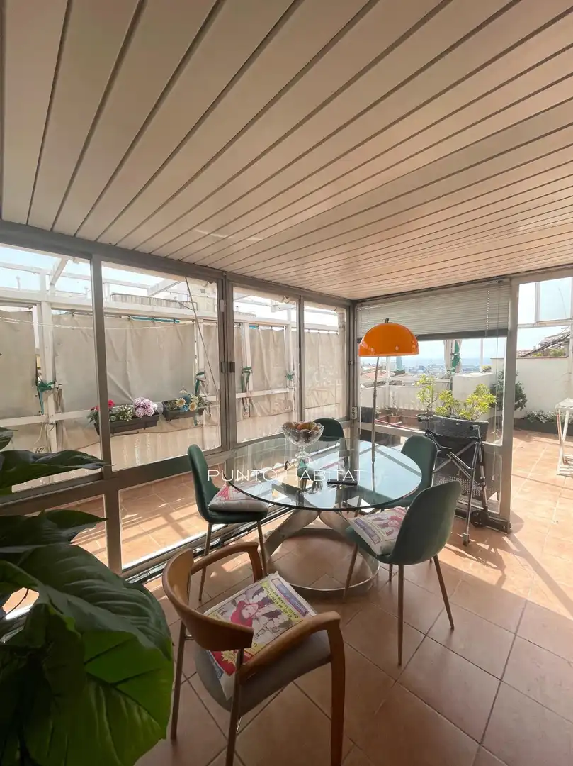 Terrasse von Dachboden zum Verkauf in Barcelona mit Terrasse