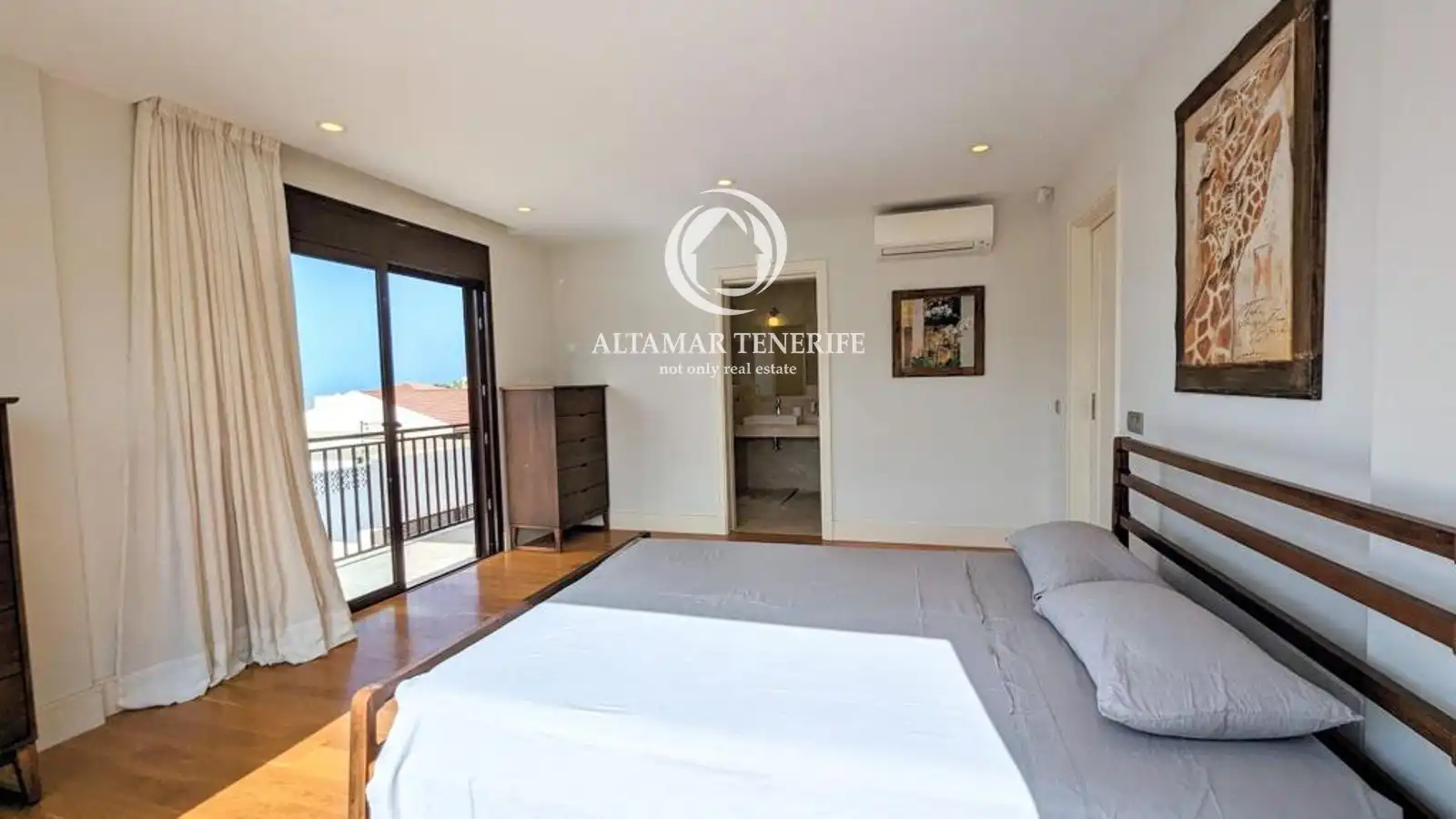 Houses for sale in La Mareta, Los Abrigos