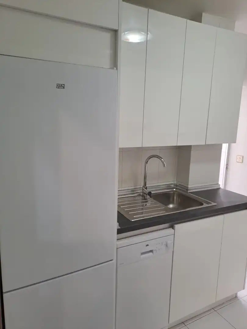 Cuina de Pis de lloguer en Jaén amb Aire condicionat, Moblat i Forn
