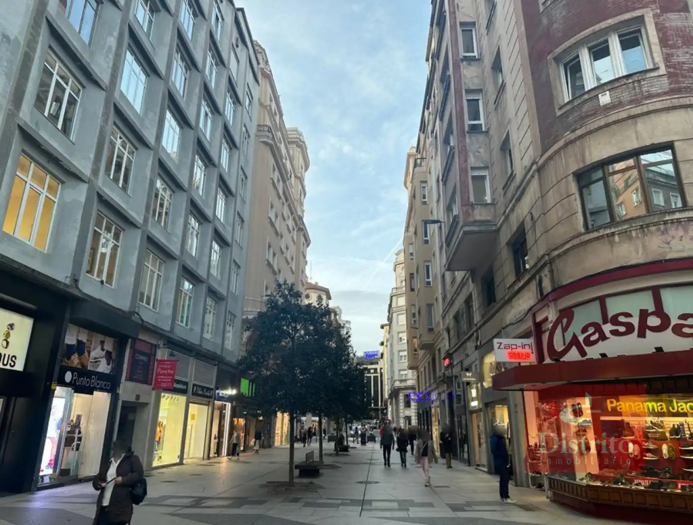 Exterior view of Commercial properties for rent in Centro - Ayuntamiento